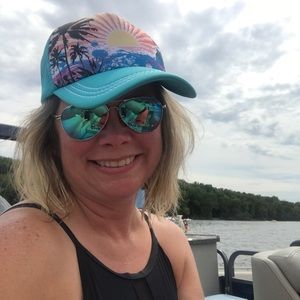 Meet your Posher, Julie